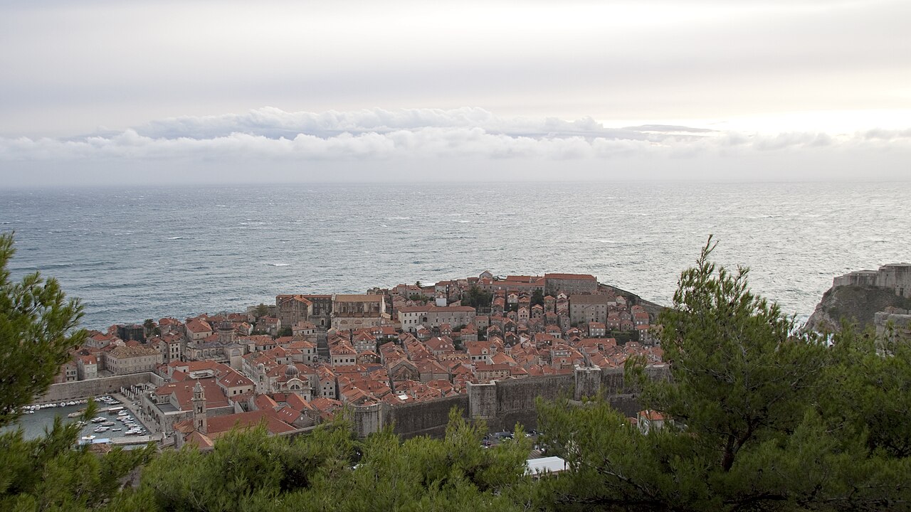 Dubrovnik Old Town (4058345237).jpg
